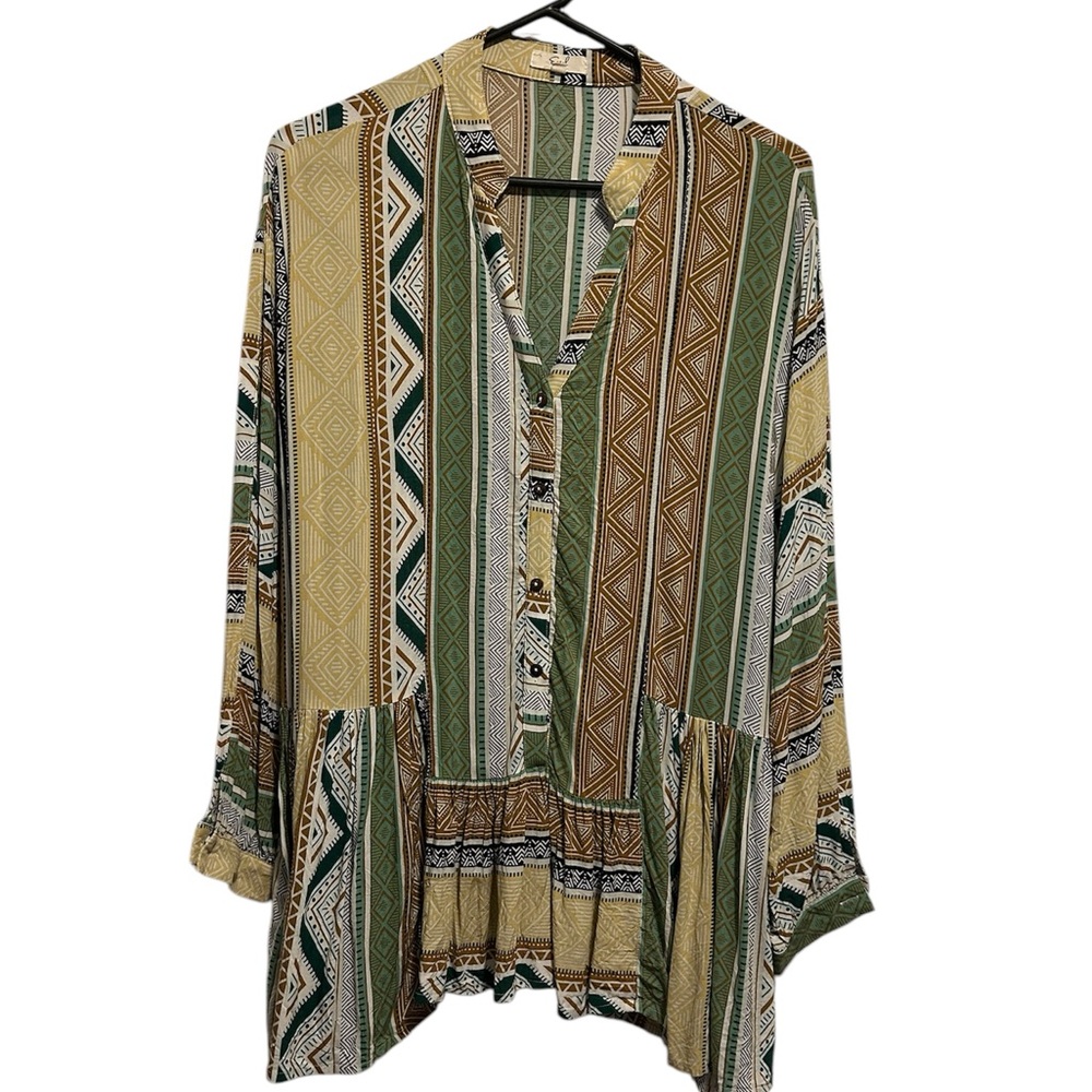 Medium Easel Aztec Patterned Women's Top